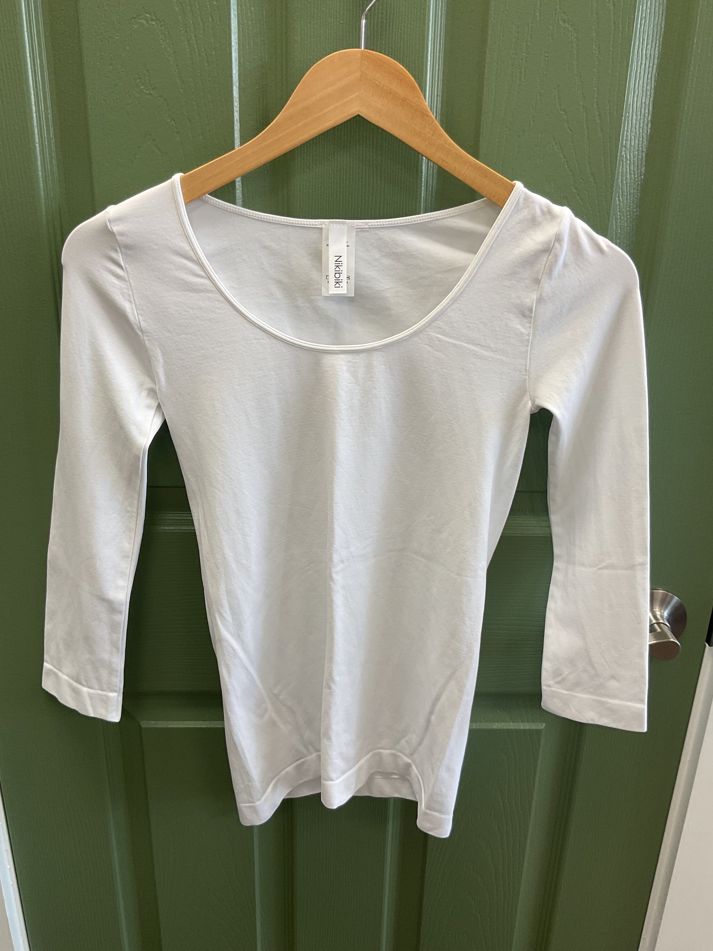 3/4 Sleeve Scoop Neck Top
