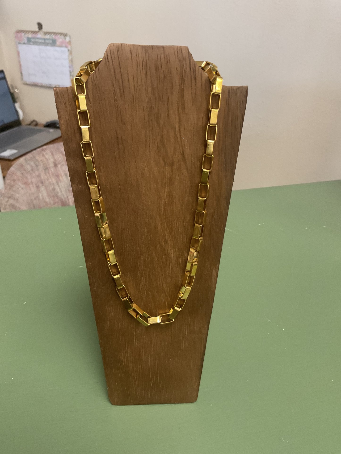 GOLD STAINLESS CHUNKY PAPERCLIP CHAIN