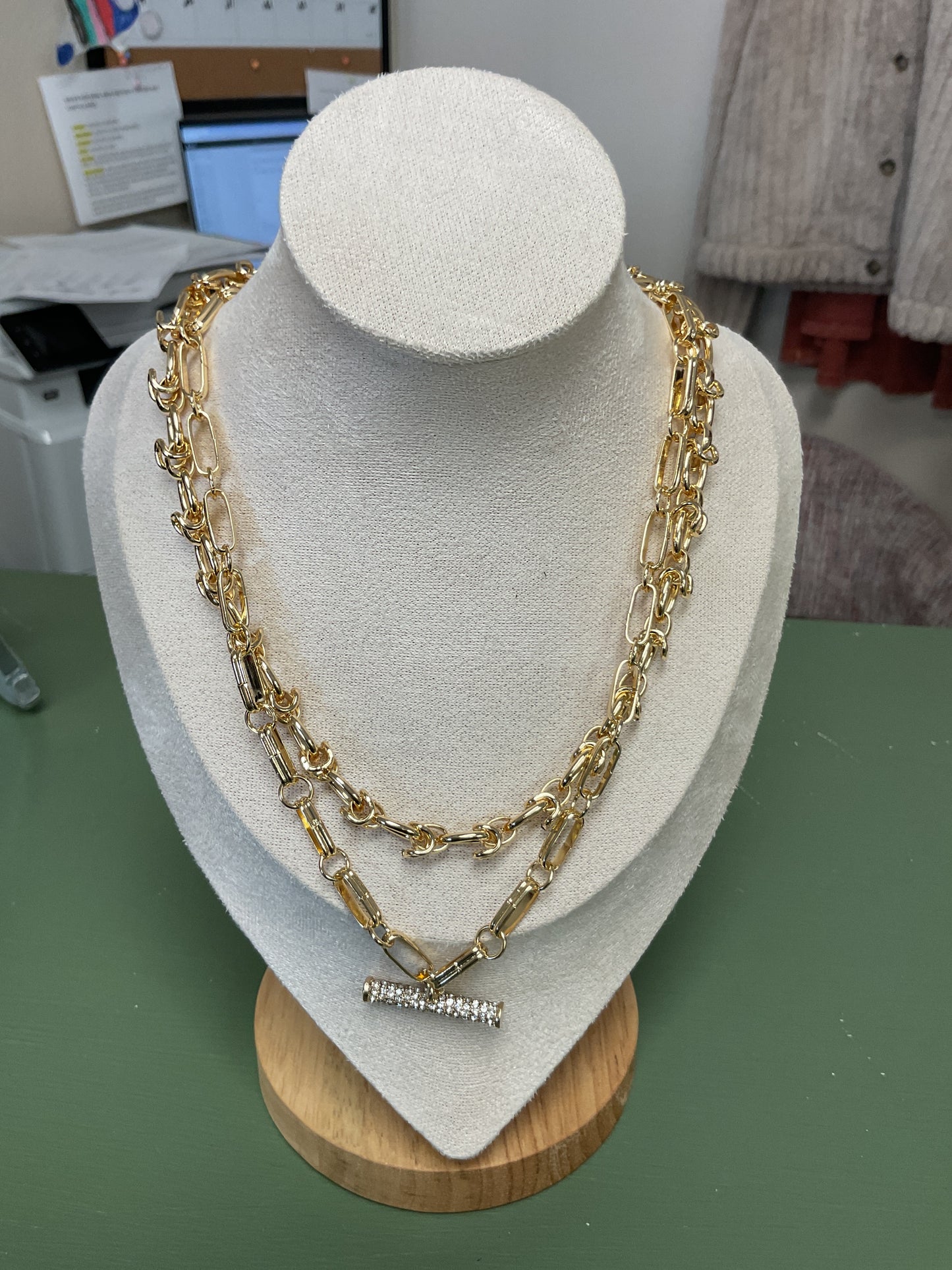 GOLD DOUBLE LAYERED CHAIN NECKLACE WITH RHINESTONE BAR