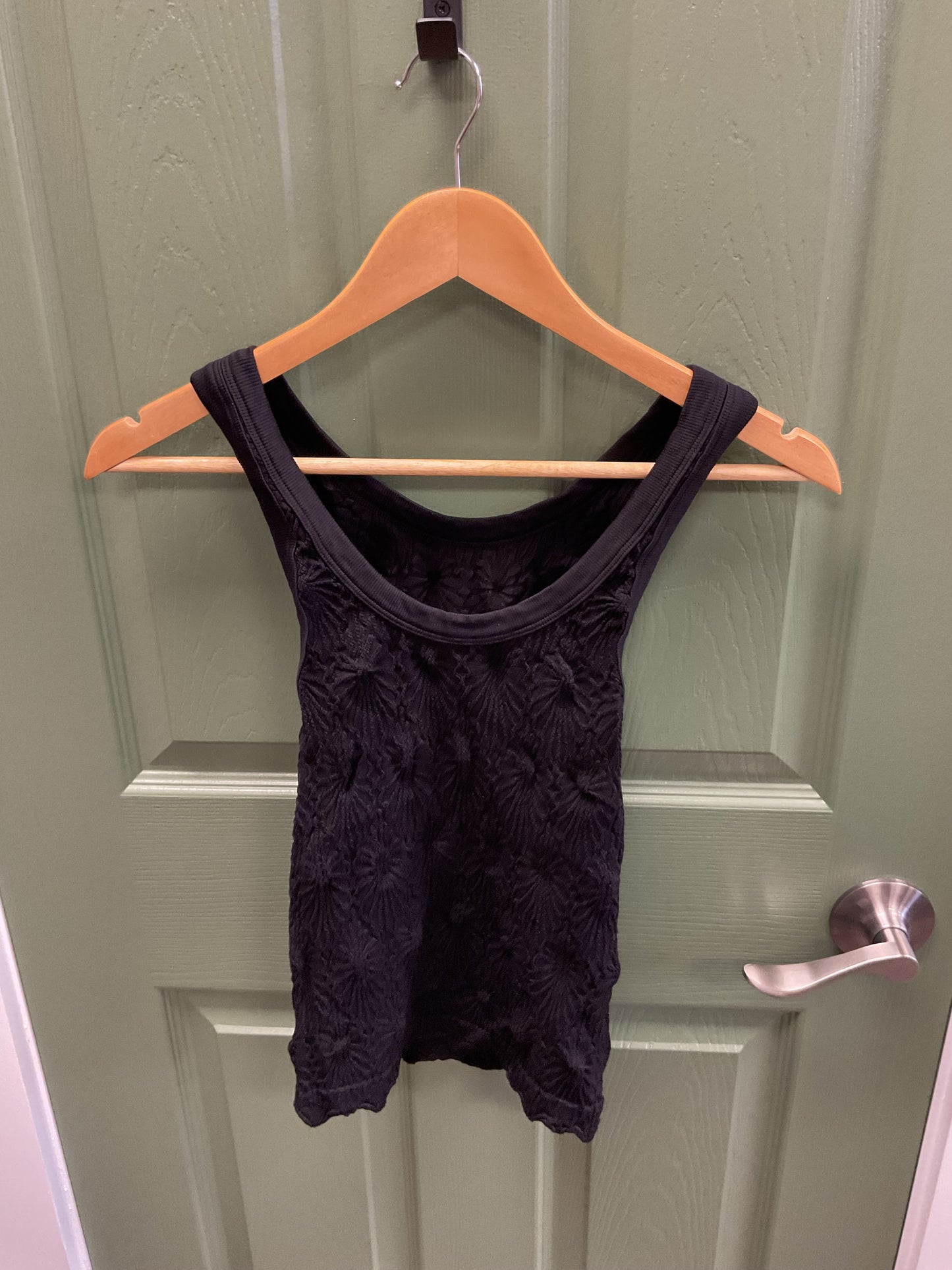 NIKIBIKI TEXTURED TANK TOP