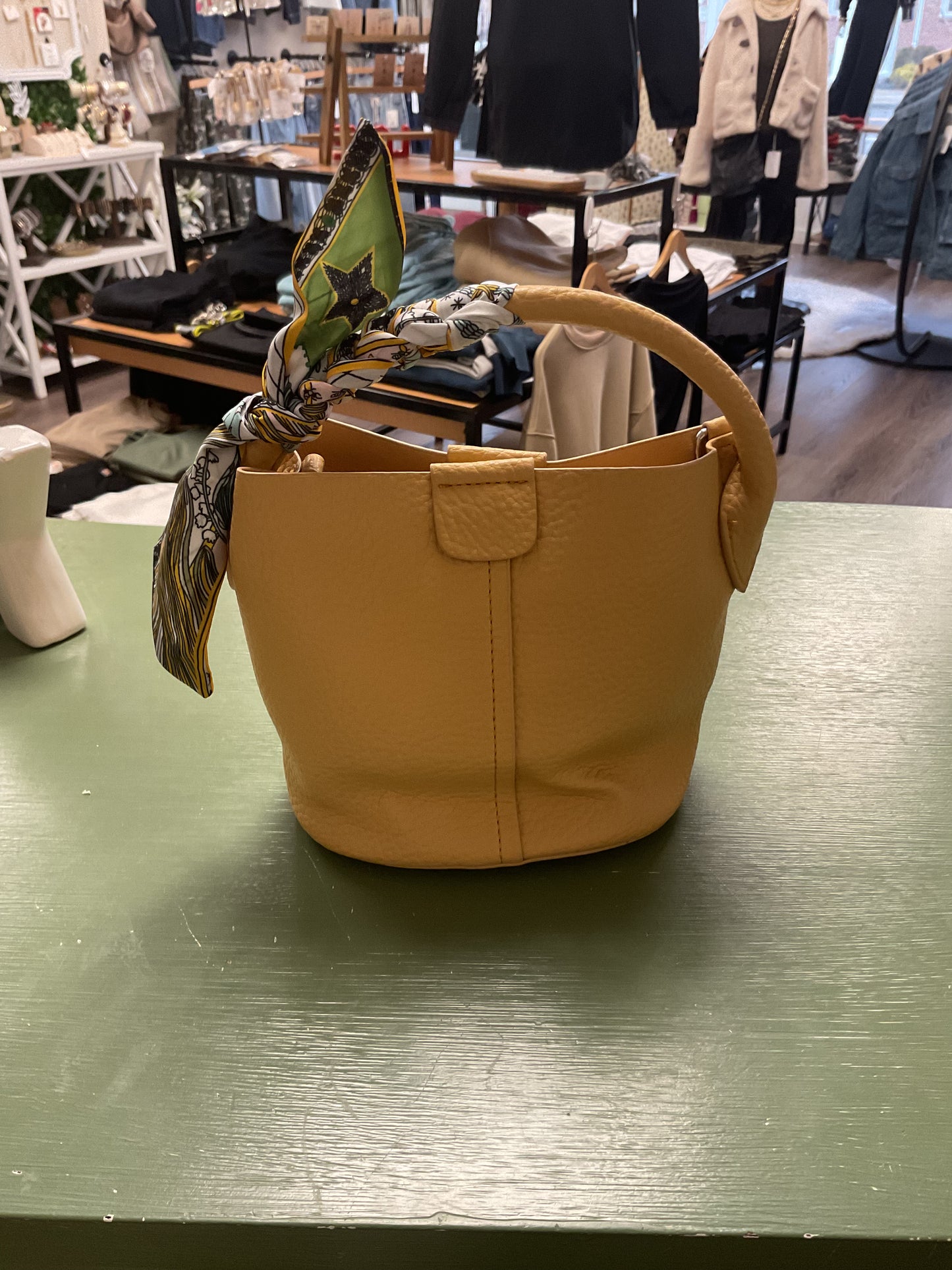 BC SMALL TOTE PURSE, TWO STRAPS AND SCARF