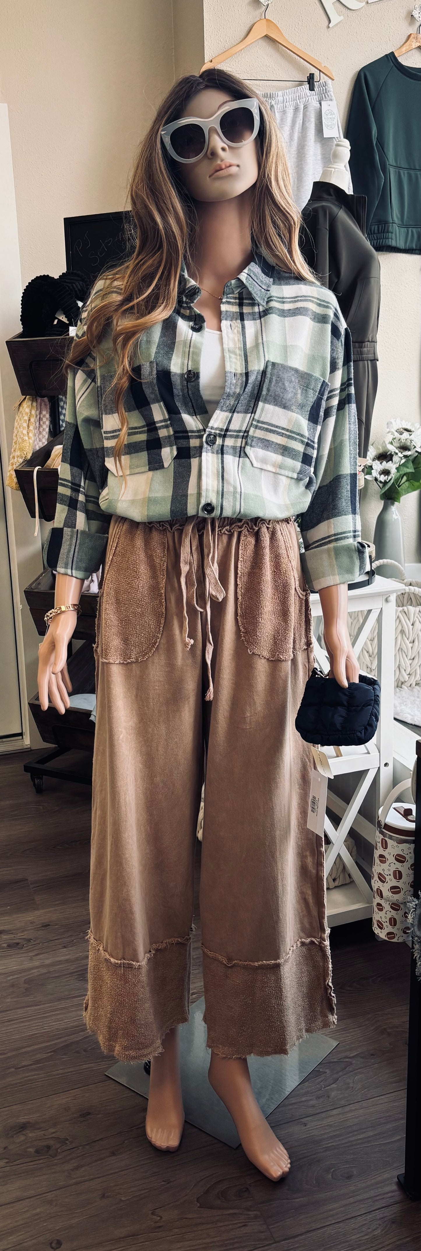 KHAKI MINERAL WASHED WIDE PANTS FRAYED
