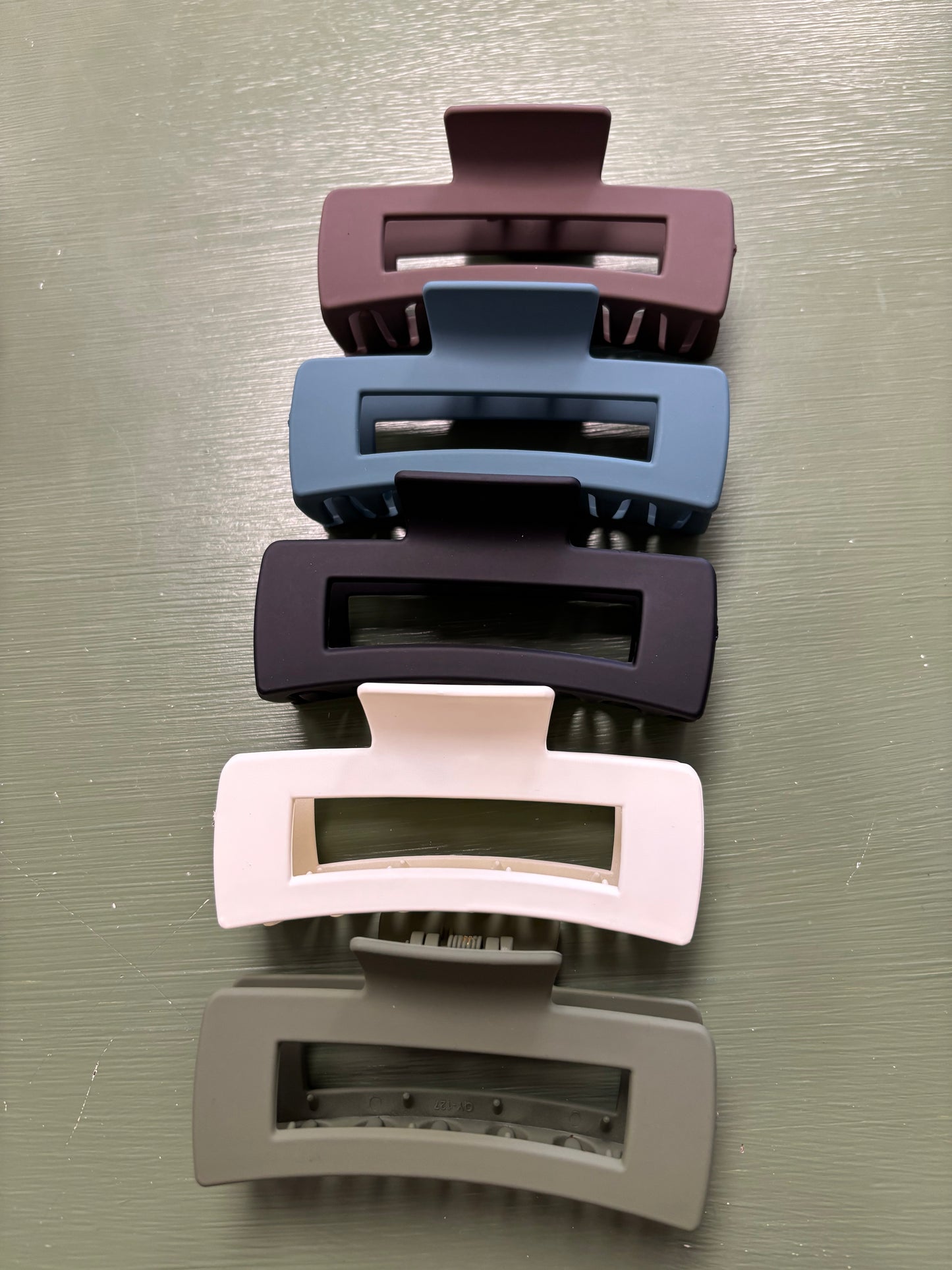 MEDIUM RECTANGULAR CLAW CLIP