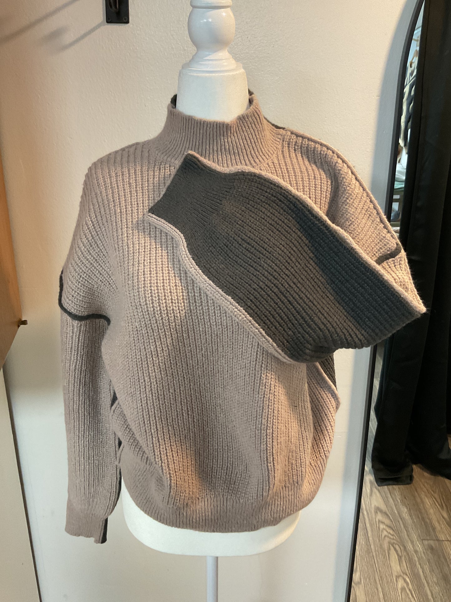 Color block mock turtleneck sweater