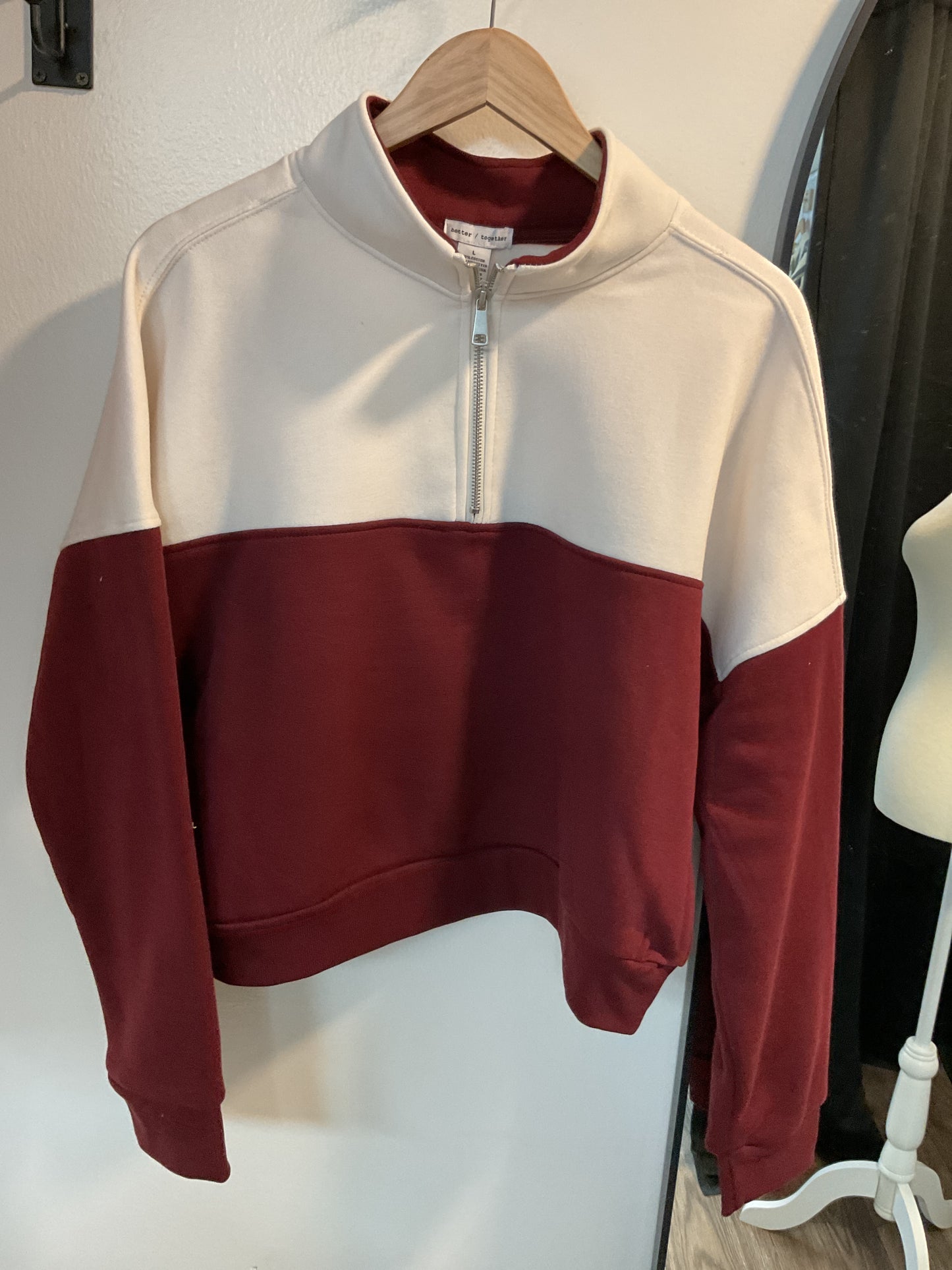 Crop sweatshirt