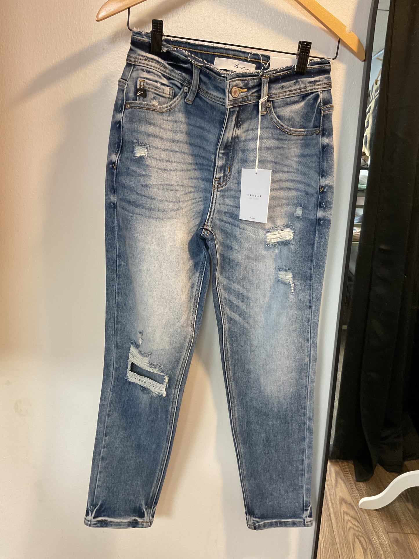 Risen distressed jeans