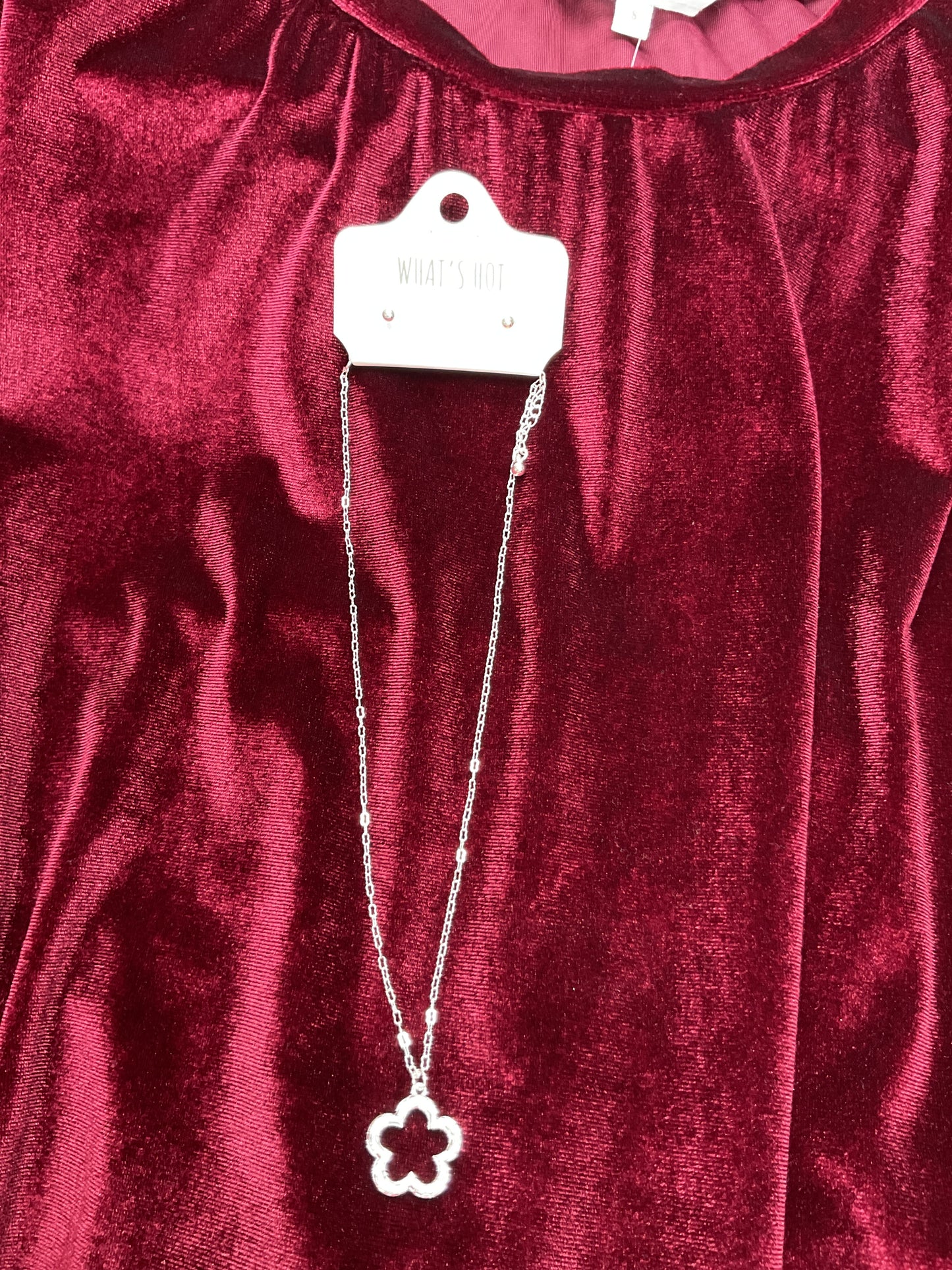 Silver flower necklace with studs