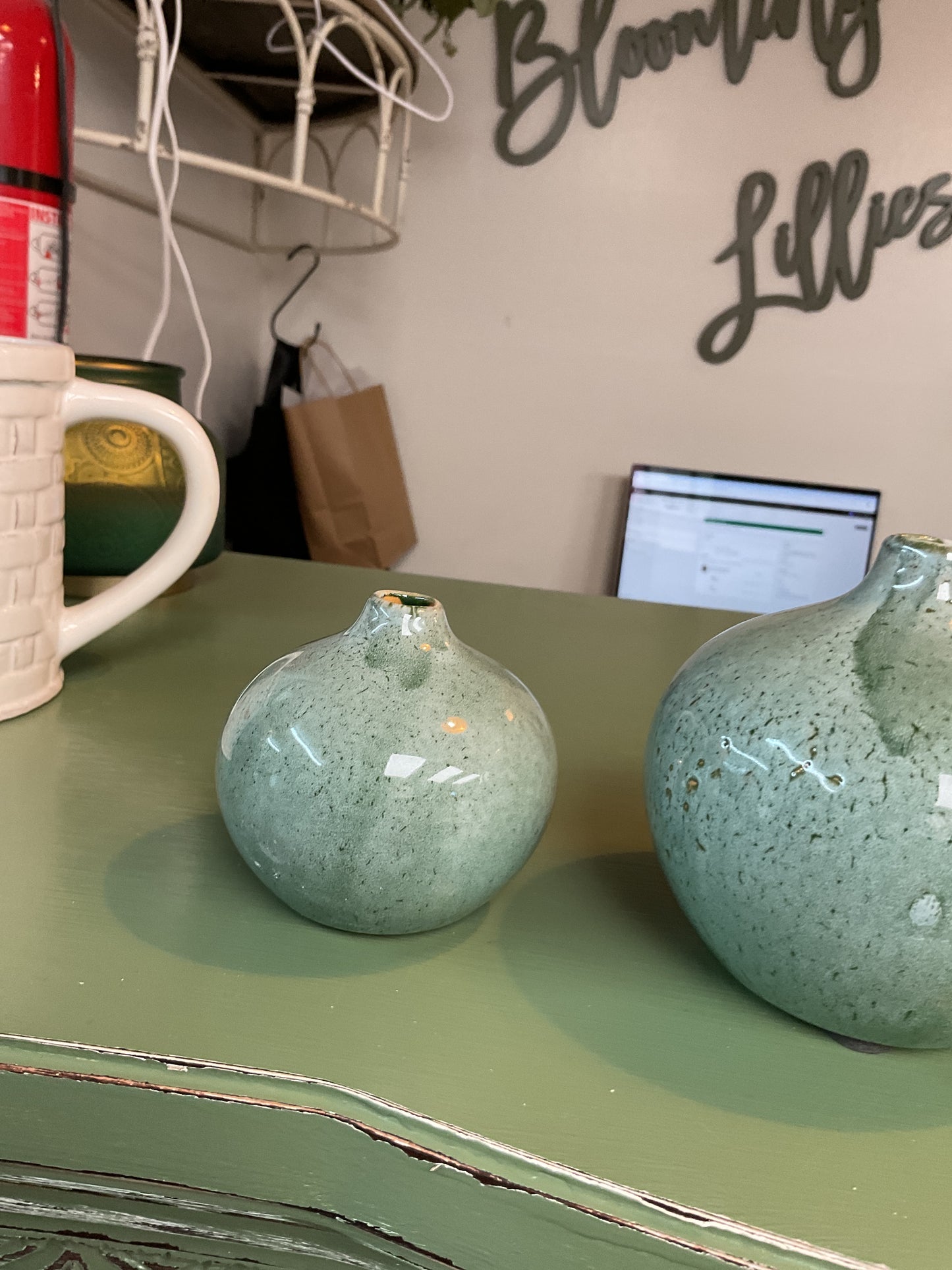 Green bud vase small