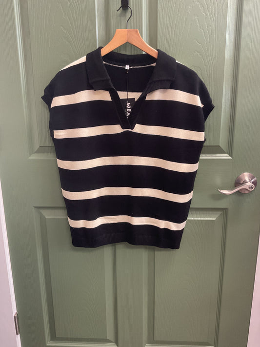 Black & white striped V-neck collared sweater SS top