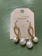 GOLD DANGLE EARRINGS LOOP WITH TWO PEARLS