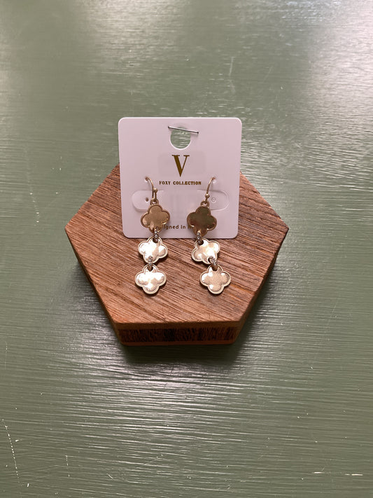 triple clover dangle earrings