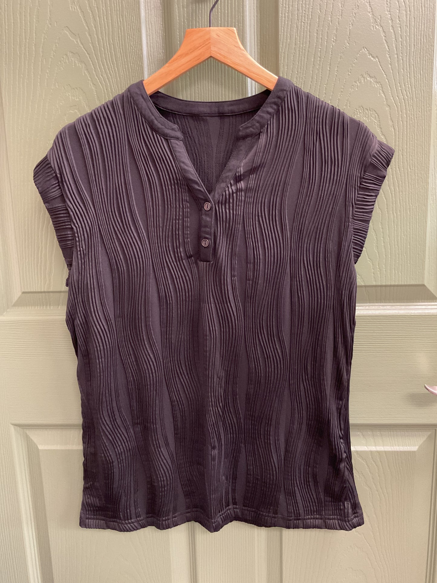 Ribbed V-Neck Capped SS