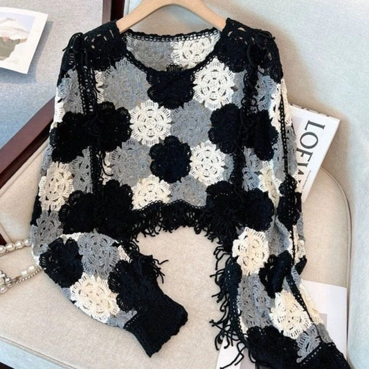 CROCHET BLK/GRY/WHITE SWEATER W FRINGE