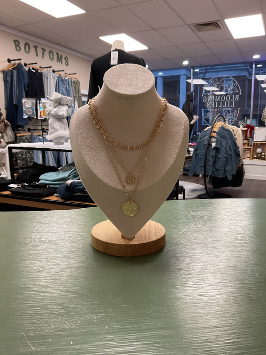 Gold 3 stack chain pendant necklace w/ studs