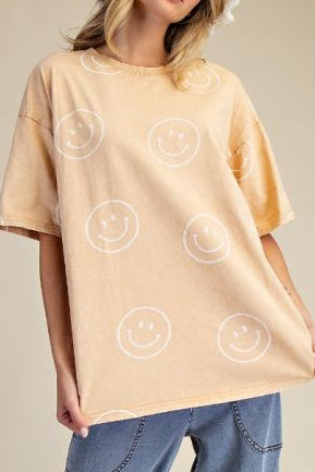 EASEL SMILEY TSHIRT