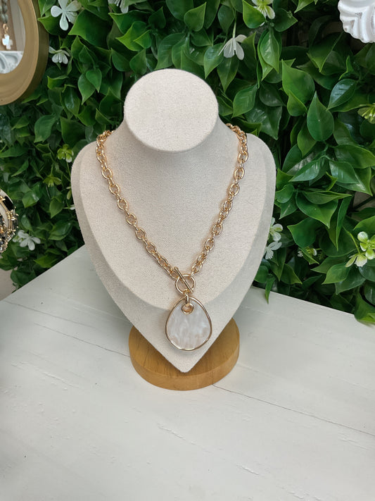 Gold, chain, pearl, teardrop, charm,white