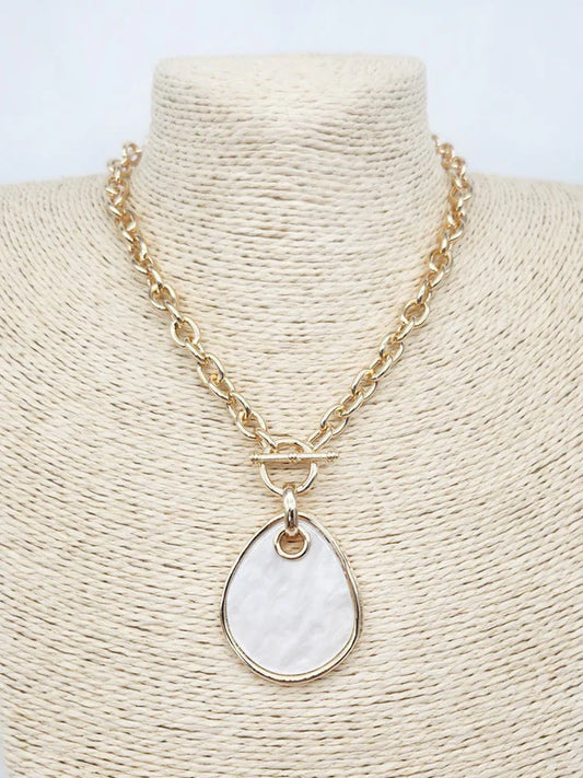 GOLD BIG CHAIN W WHITE OVAL STONE PENDANT