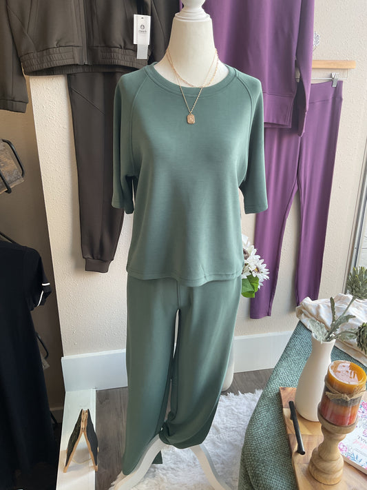 GREEN SHORT SLEEVE TOP W/WIDE LEG PANTS LOUNGE SET