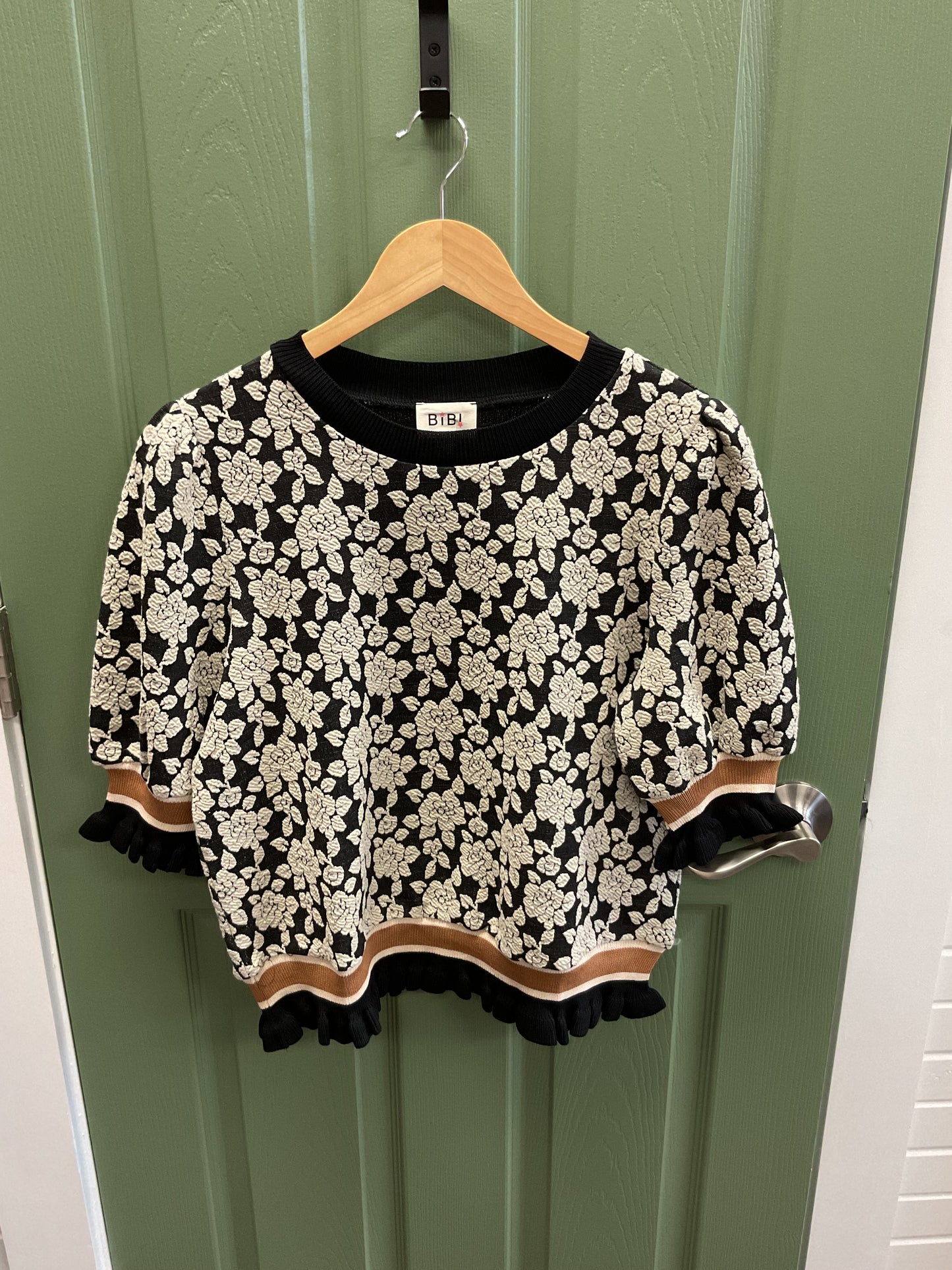 BLACK SHIRT W/CREAM FLOWERS