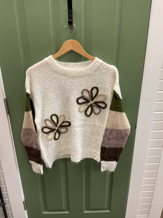 CREAM SWEATER W/FLOWERS AND STRIPED SLEEVE