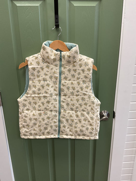CREAM VEST W/GREEN FLOWERS