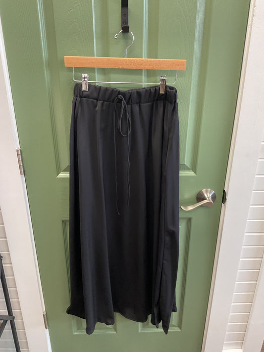 BLACK LONG SKIRT TIE WAIST