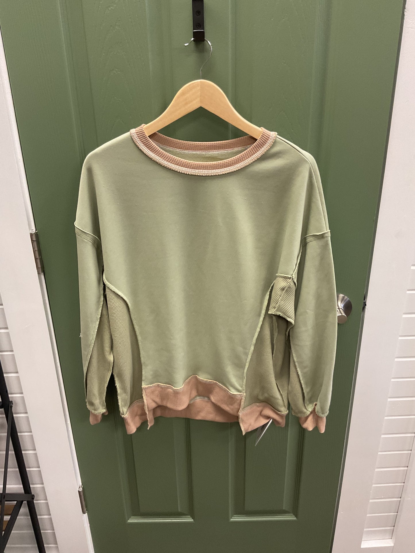 SAGE & TAN OVERSIZE SWEATSHIRT