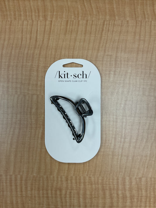 open-middle shape claw clip
