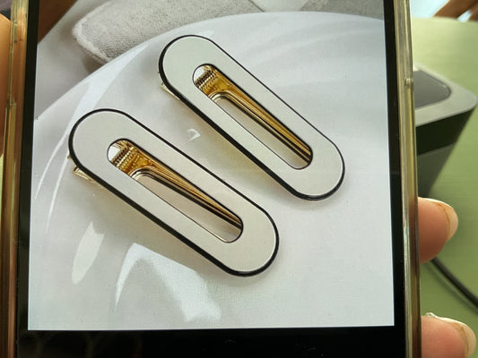 Cream oval hair clip