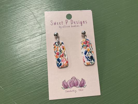 Sweet P flower rectangular dangles