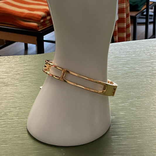 Gold chain link bracelet
