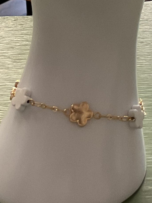 Gold and white flower charm bracelet