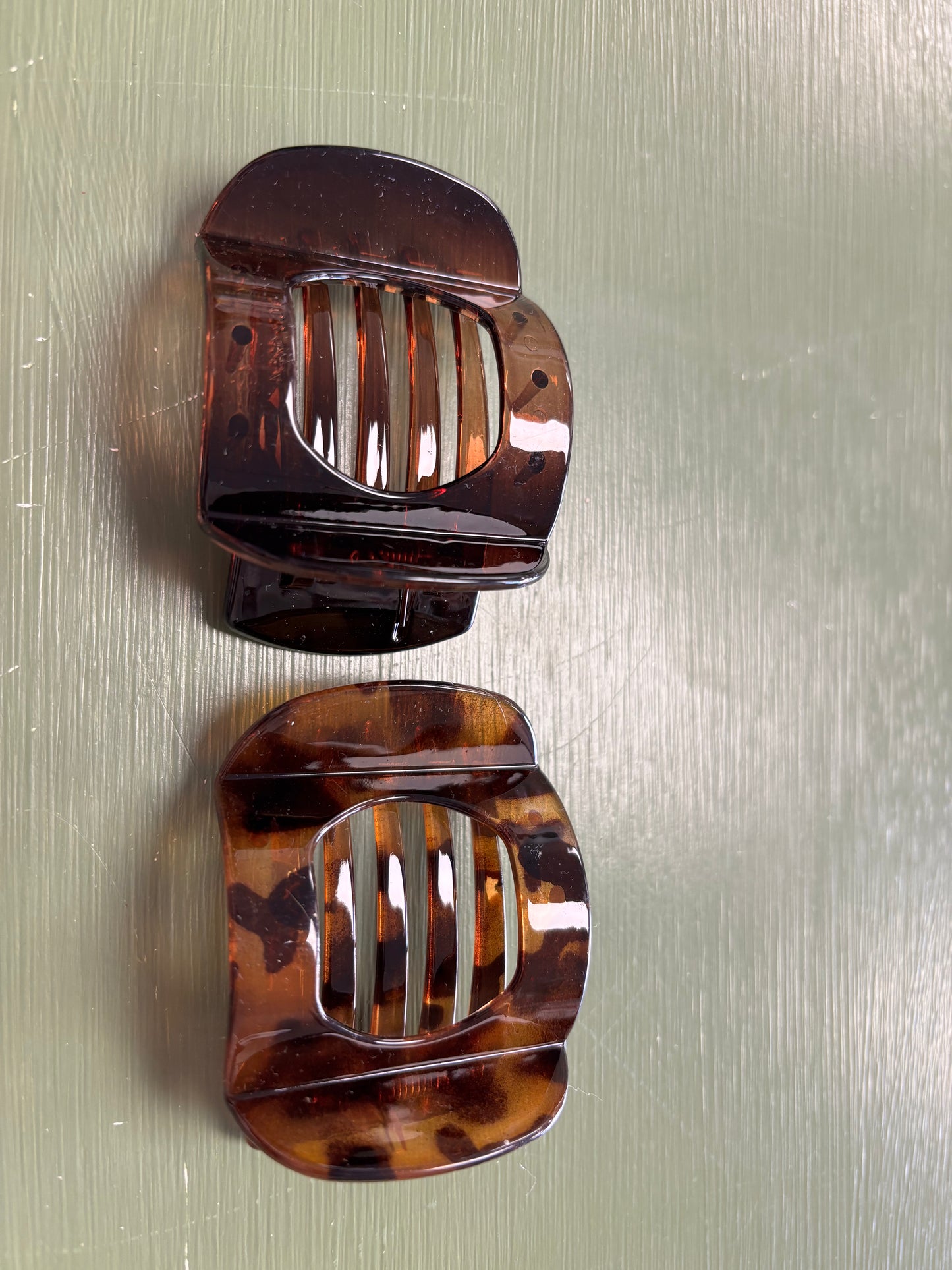 SMALL FLAT HAIR CLAW CLIP