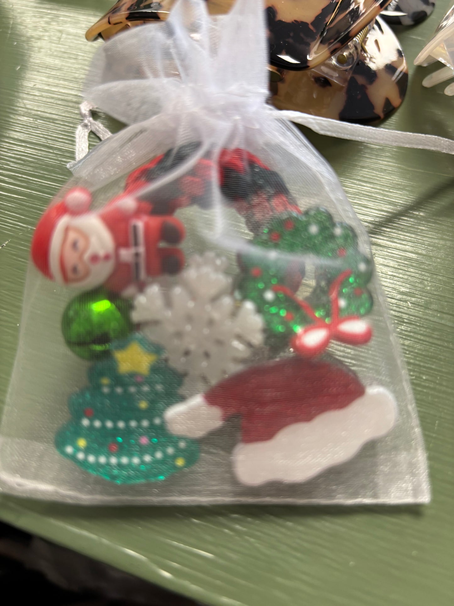SET W FOUR MINI XMAS CLIPS AND XMAS HAIR BAND