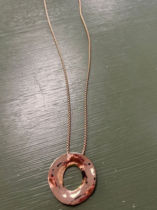 GOLD CHAIN WITH OPEN CIRCLE CHARM