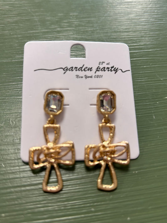 GOLD HAMMERED CROSS EARRINGS