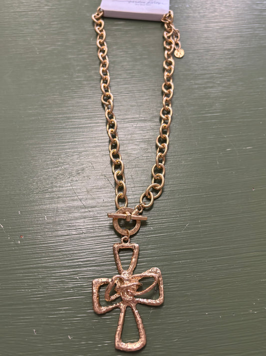 GOLD HAMMERED CROSS NECKLACE W TOGGLE CHAIN
