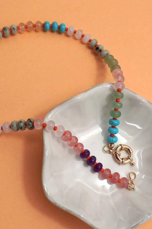 NATURAL STONE CHARM W CLASP BEADED NECKLACE