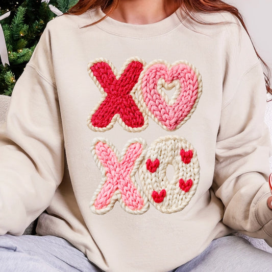 XOXO VALENTINE SWEATSHIRT CREAM