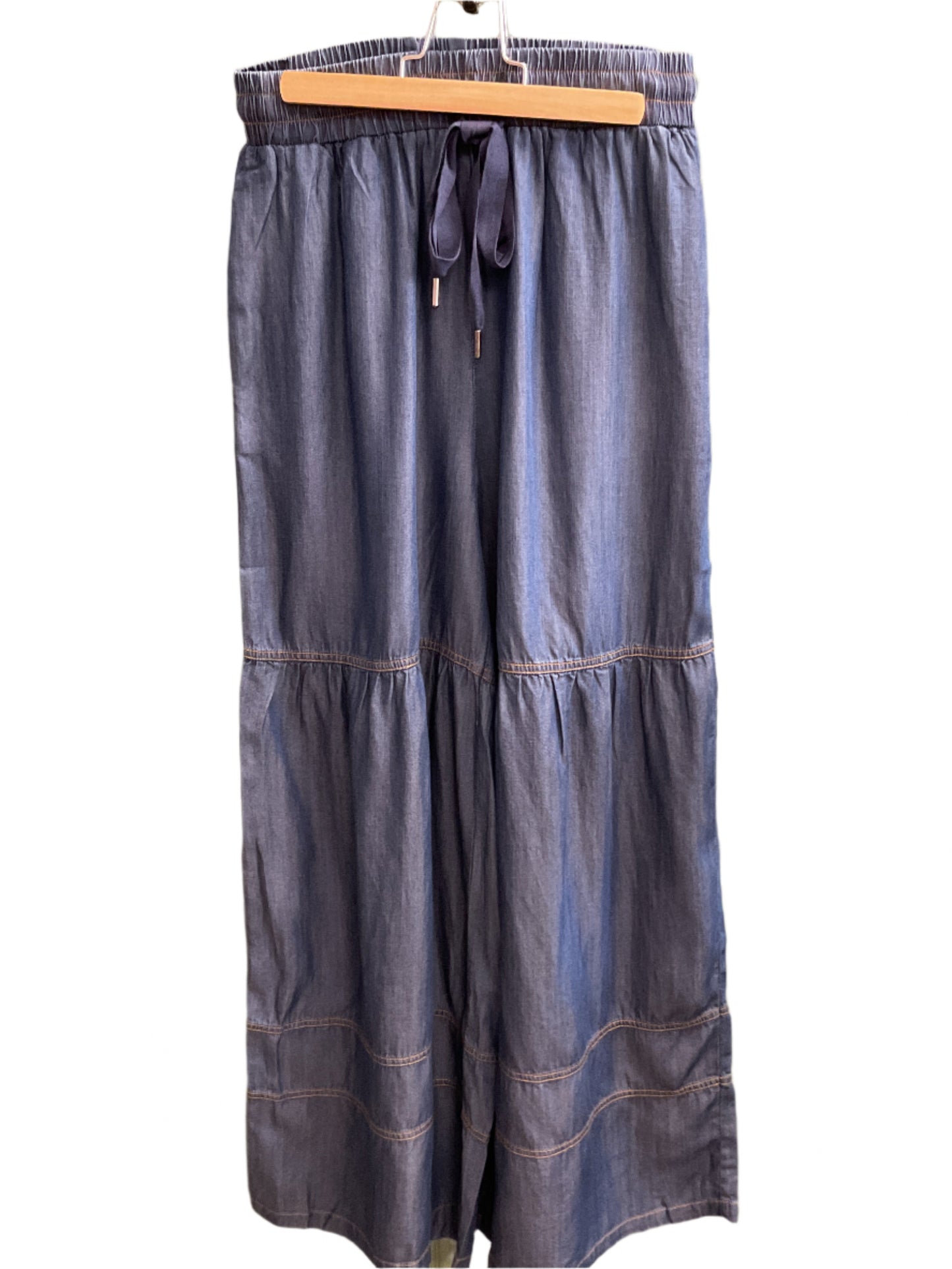 Dark blue flowy, wide leg jeans