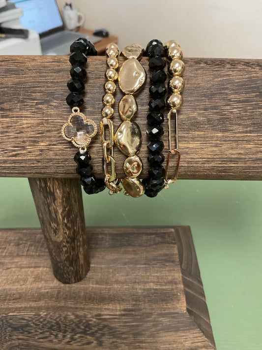 Beaded Clover Stretch Bracelet Set