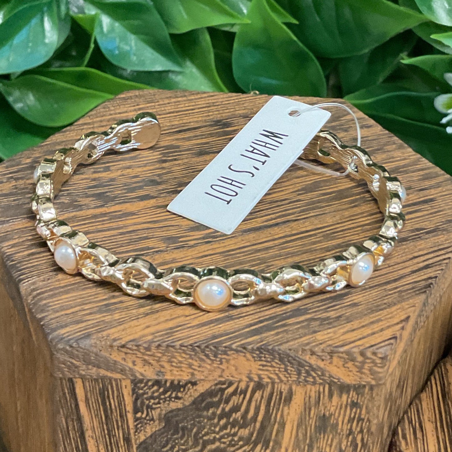 Gold and pearl bracelet