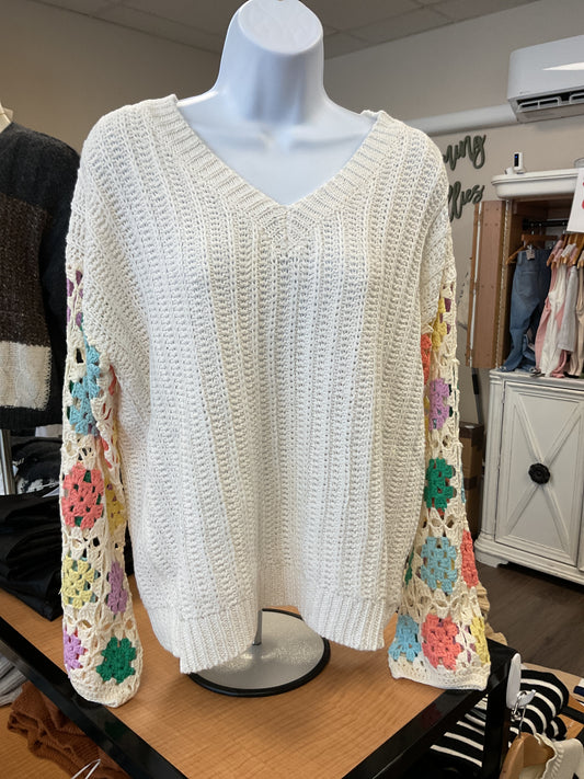 WHITE SWEATER WITH MULTICOLOR CROCHET SLEEVES