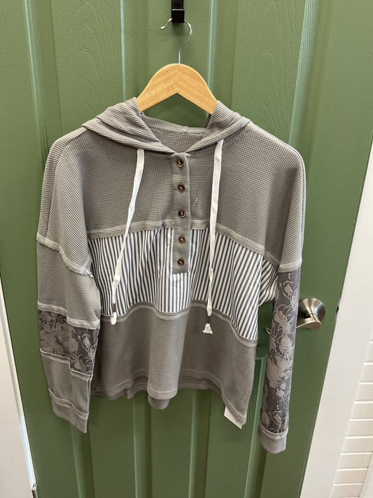 KHAKI WAFFLE PRINTED PATCHES HOODED LS SHIRT