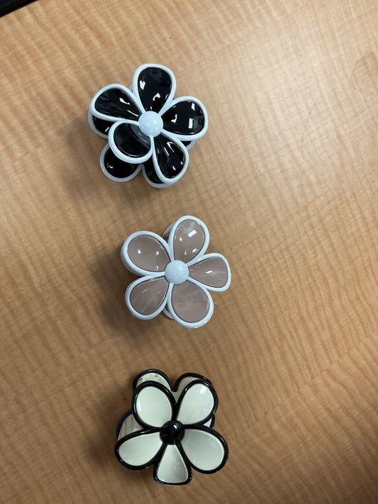 Flower hair clips